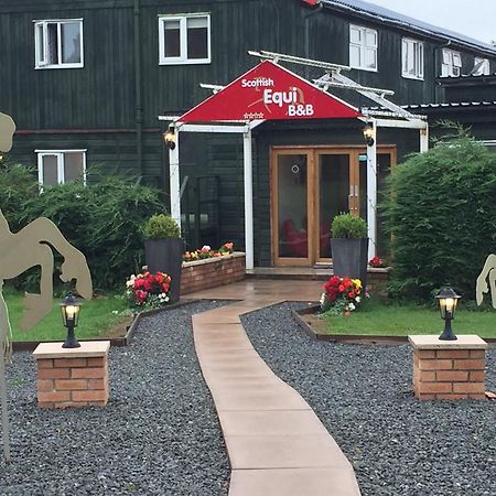 Scottish Equi B&B Lanark Bagian luar foto